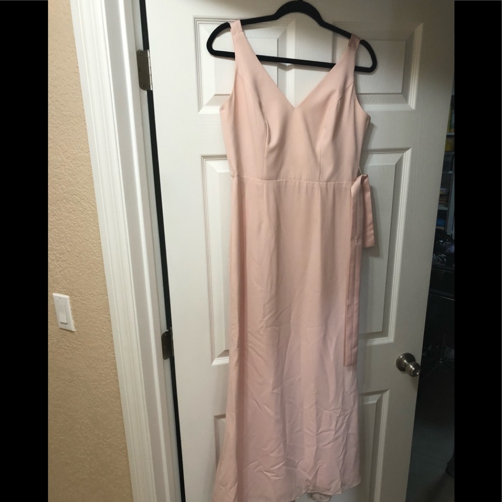 Beautiful dress only wore once